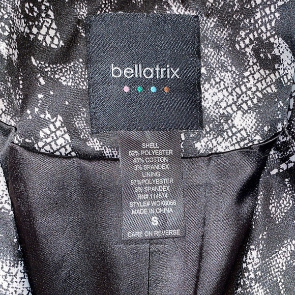 Gorgeous Bellatrix Black and White Lace Print Blazer Size Small - Picture 3 of 6